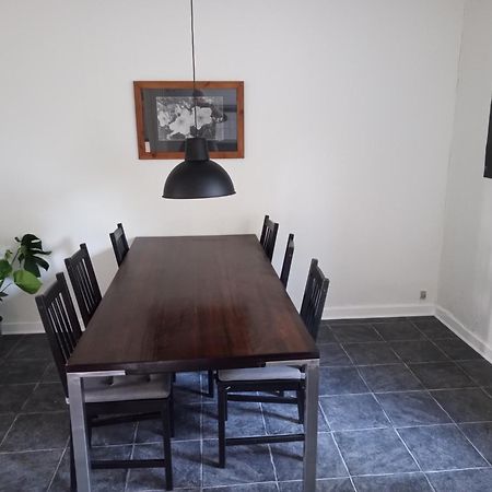 אודנזה Professor Labri Apartments מראה חיצוני תמונה