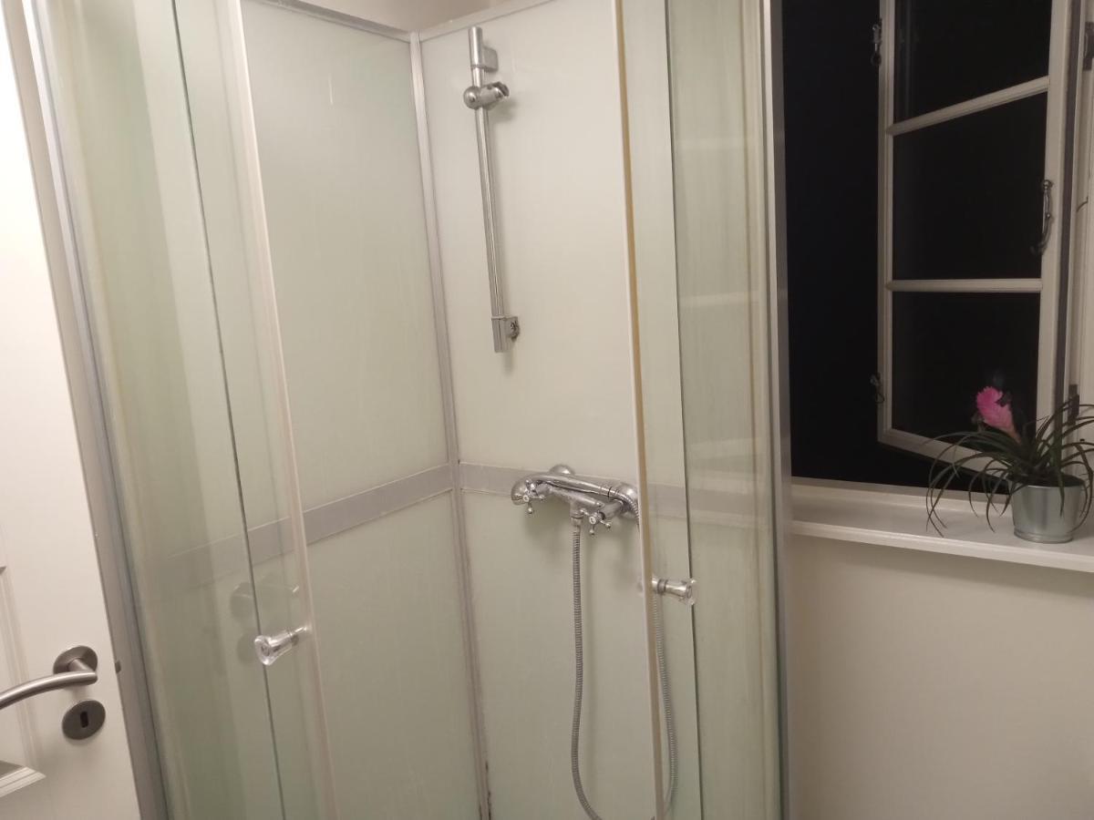 אודנזה Professor Labri Apartments מראה חיצוני תמונה